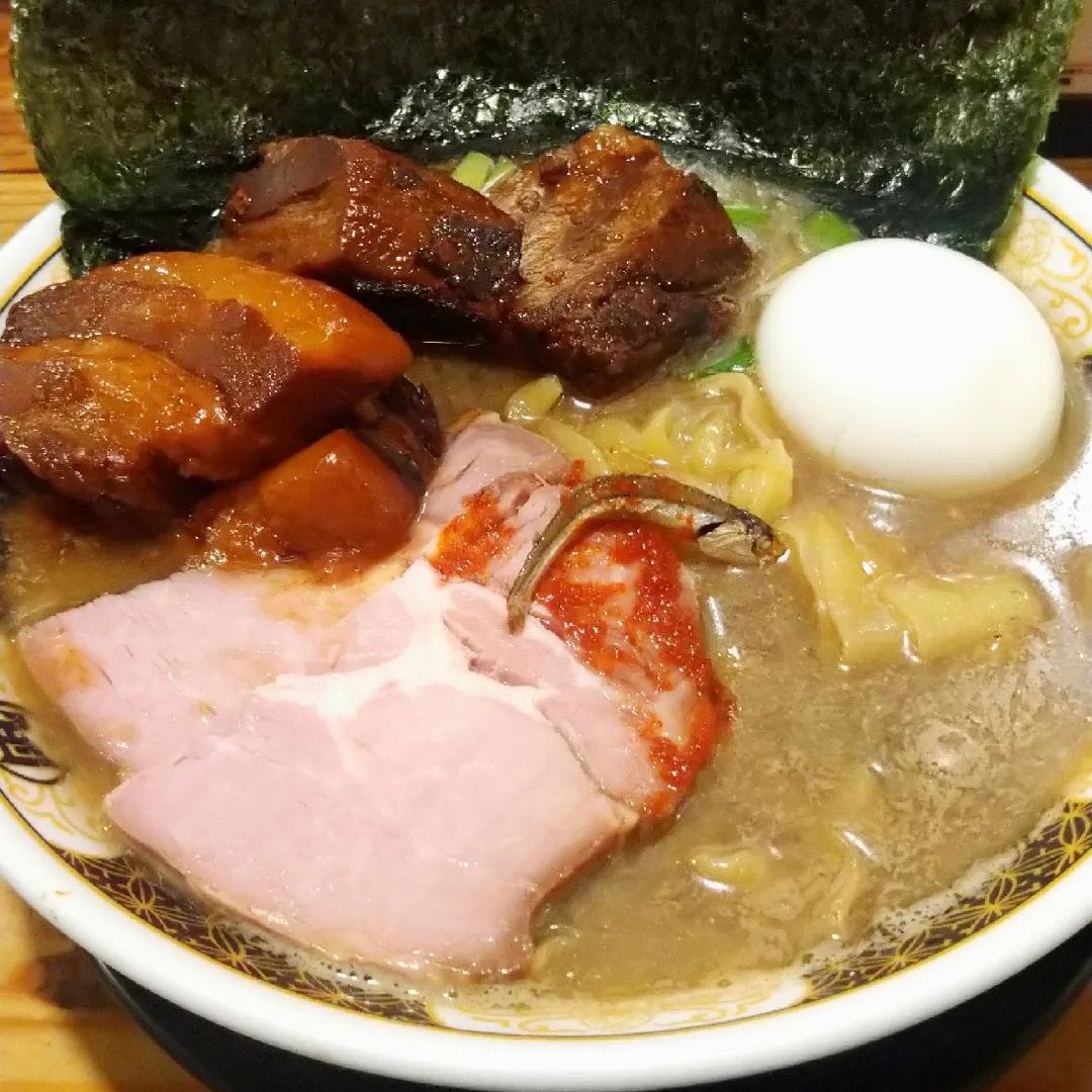 すごい煮干ラーメン凪 新宿ゴールデン街店本館