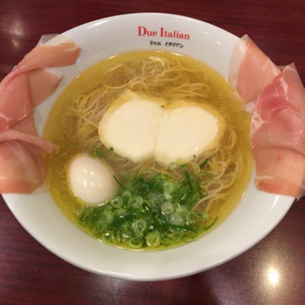 黄金の塩らぁ麺 ドゥエイタリアン