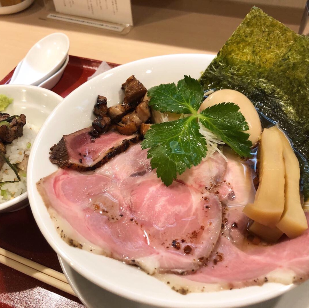燃えよ麺助