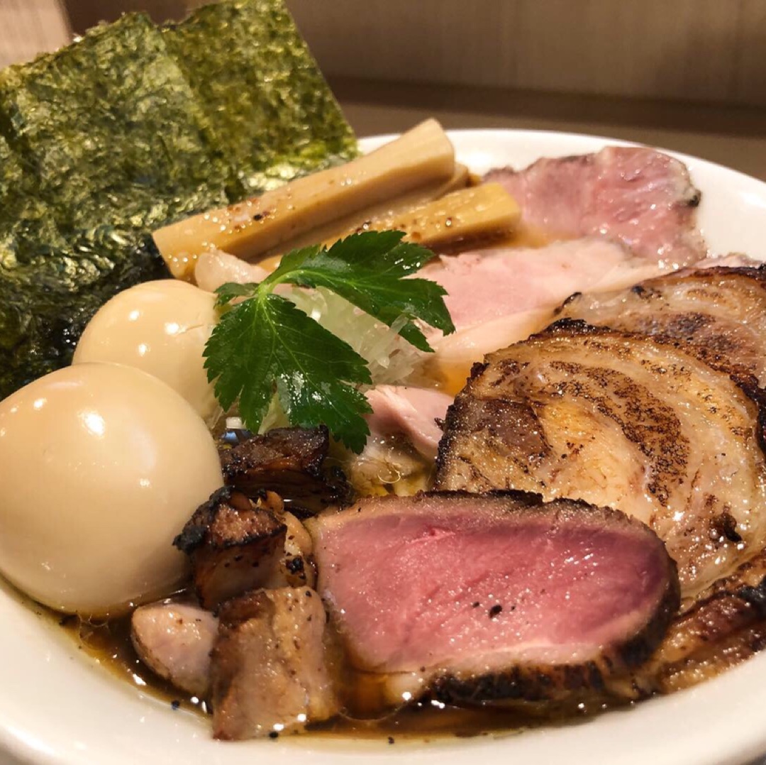 燃えよ麺助